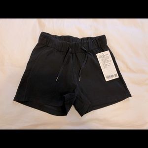 BNWT Lululemon On the Fly Woven Shorts US2